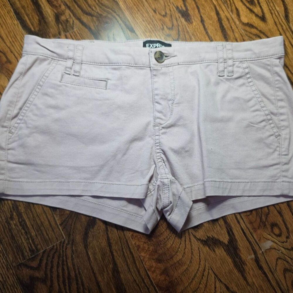 NWT Express Low Rise Shorts Size 6 Very pale pink/lavender